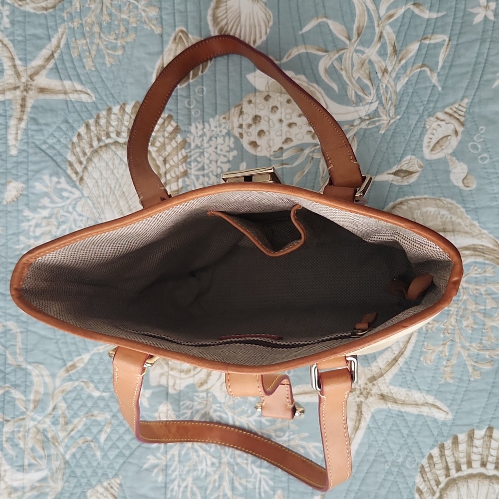 Dooney & Bourke Handbag - Picture 6 of 11